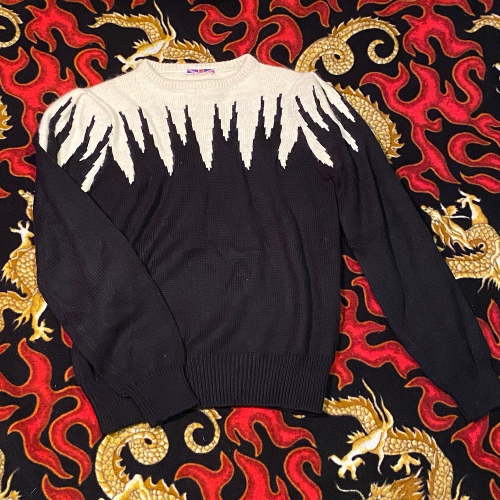 Vintage Black and white 80s sweater